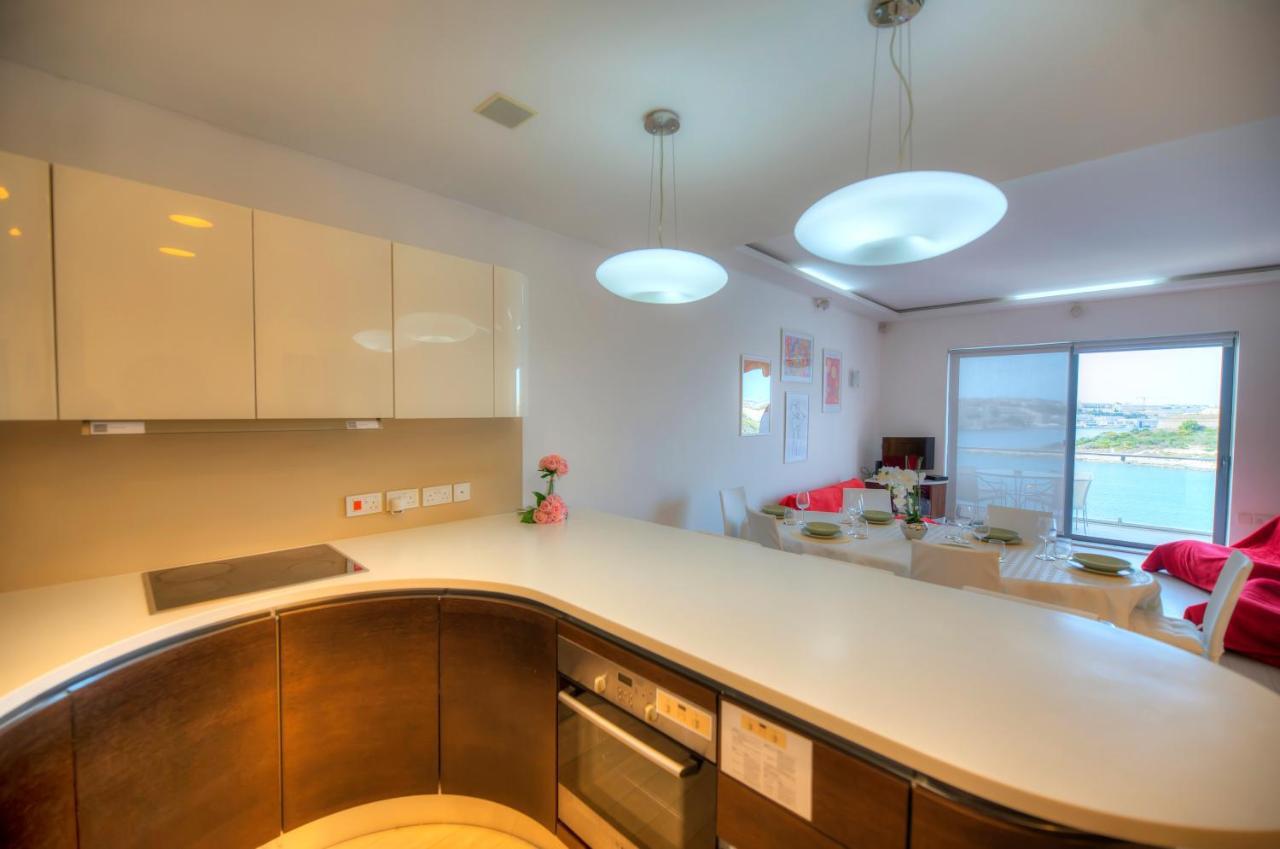 Bright And Spacious 3 Bedroom Apartment With Breathtaking Views - Goslm-5 Sliema Esterno foto